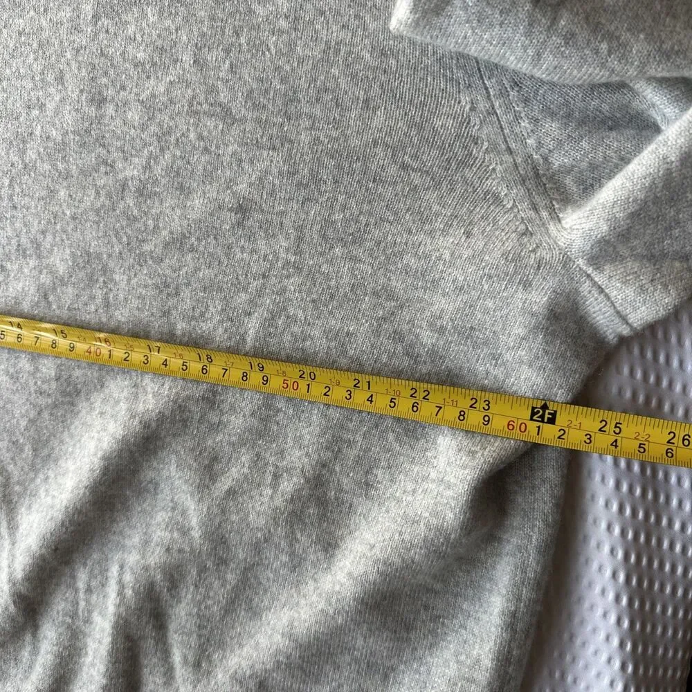 The Men's Store Bloomingdale's Sweater Mens XXL Gray Cashmere V Neck Knit